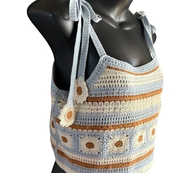 New In Crochet Striped floral Crop Top - Blue, cream , Brown sz M - Picture 8 of 11